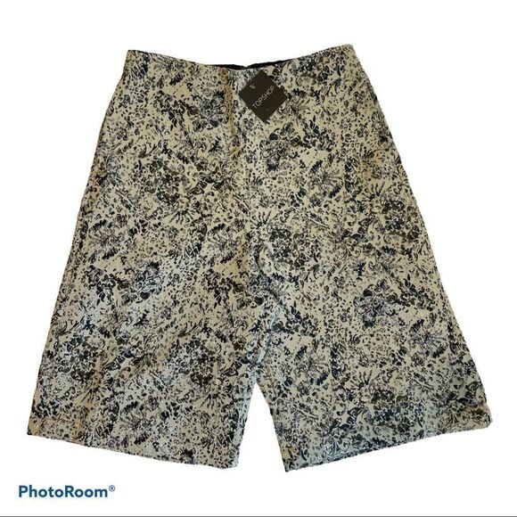 Topshop High Waist Tapestry Bermuda Shorts Size 4 - Picture 1 of 9